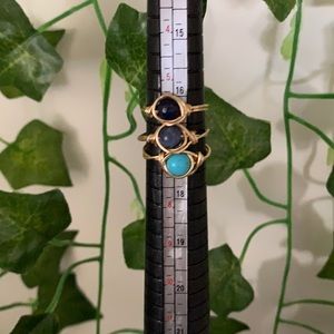 Rolling blues wire rings.